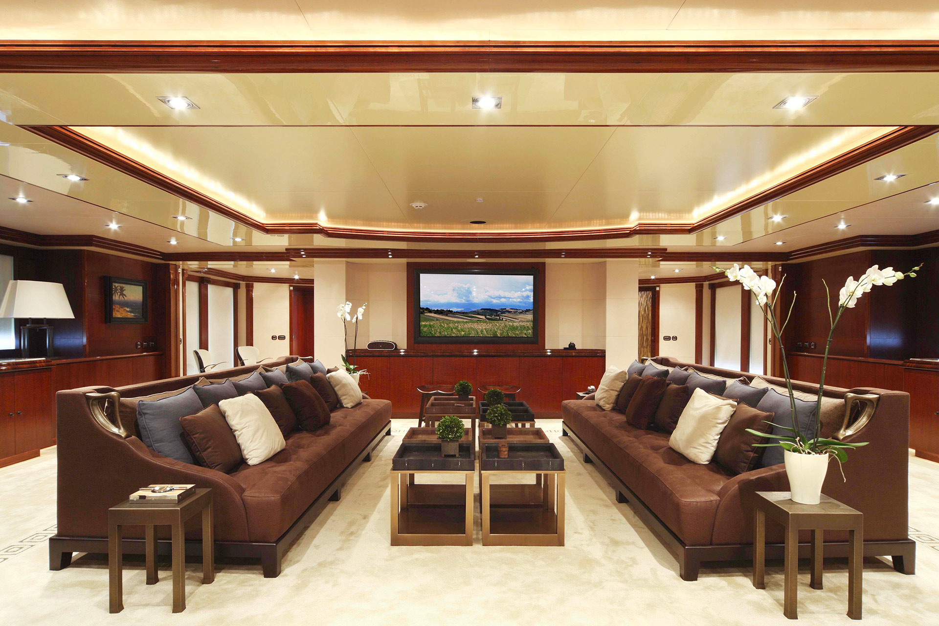 Dining room in the AZTECA Yacht furnished with Promemoria | Promemoria