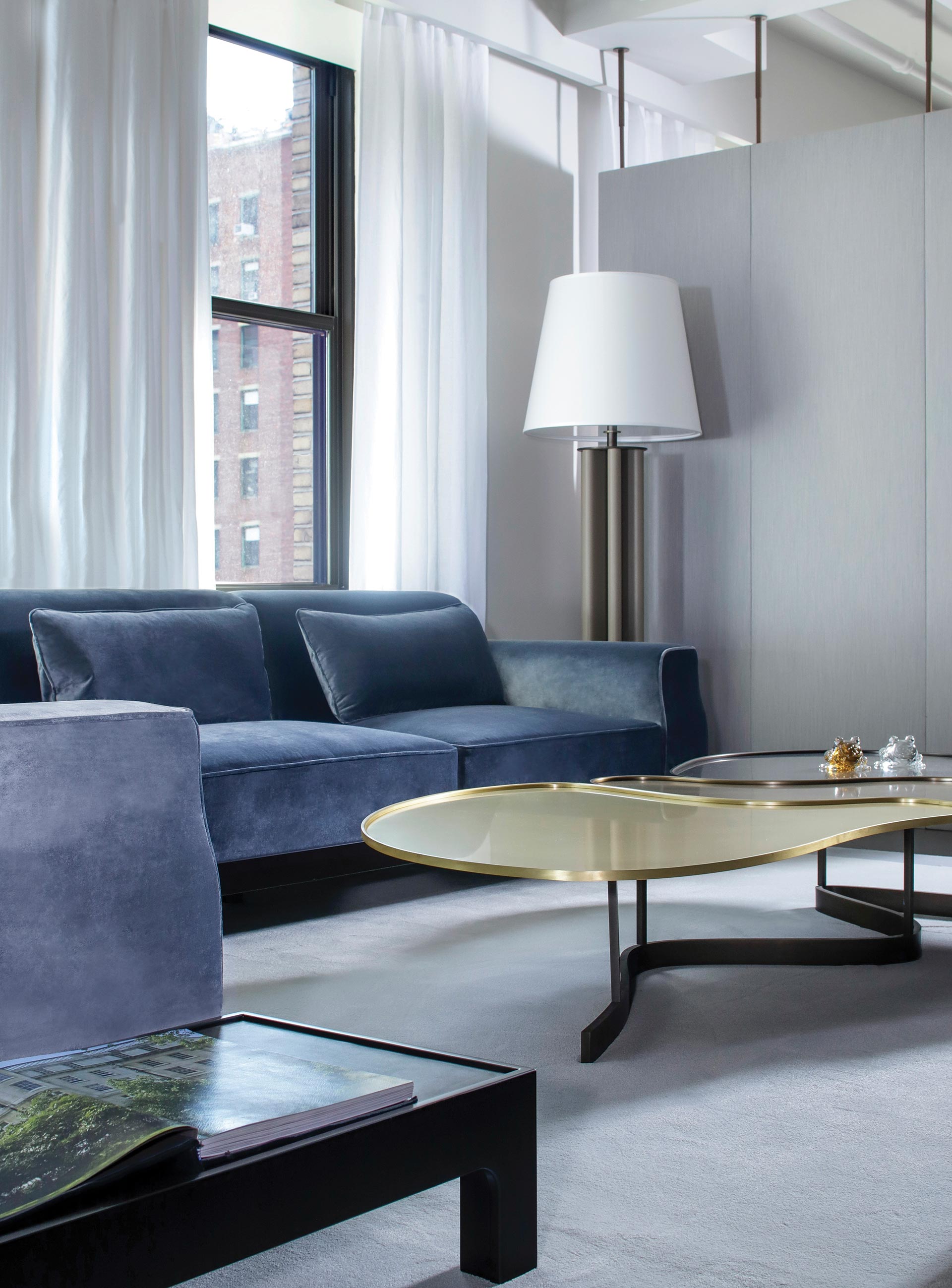 In 2019 the New York showroom moved to Madison Avenue at 32nd Street, located on the 17th floor right above design row and steps away from the Empire State Building.